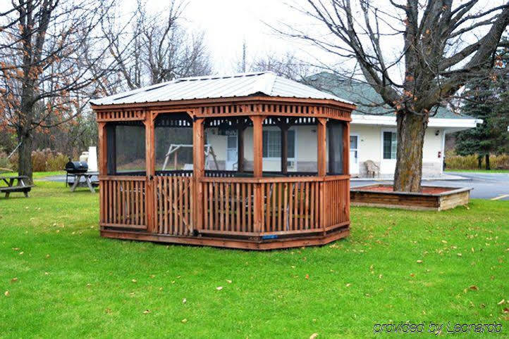 Scottish Inns Potsdam Ngoại thất bức ảnh