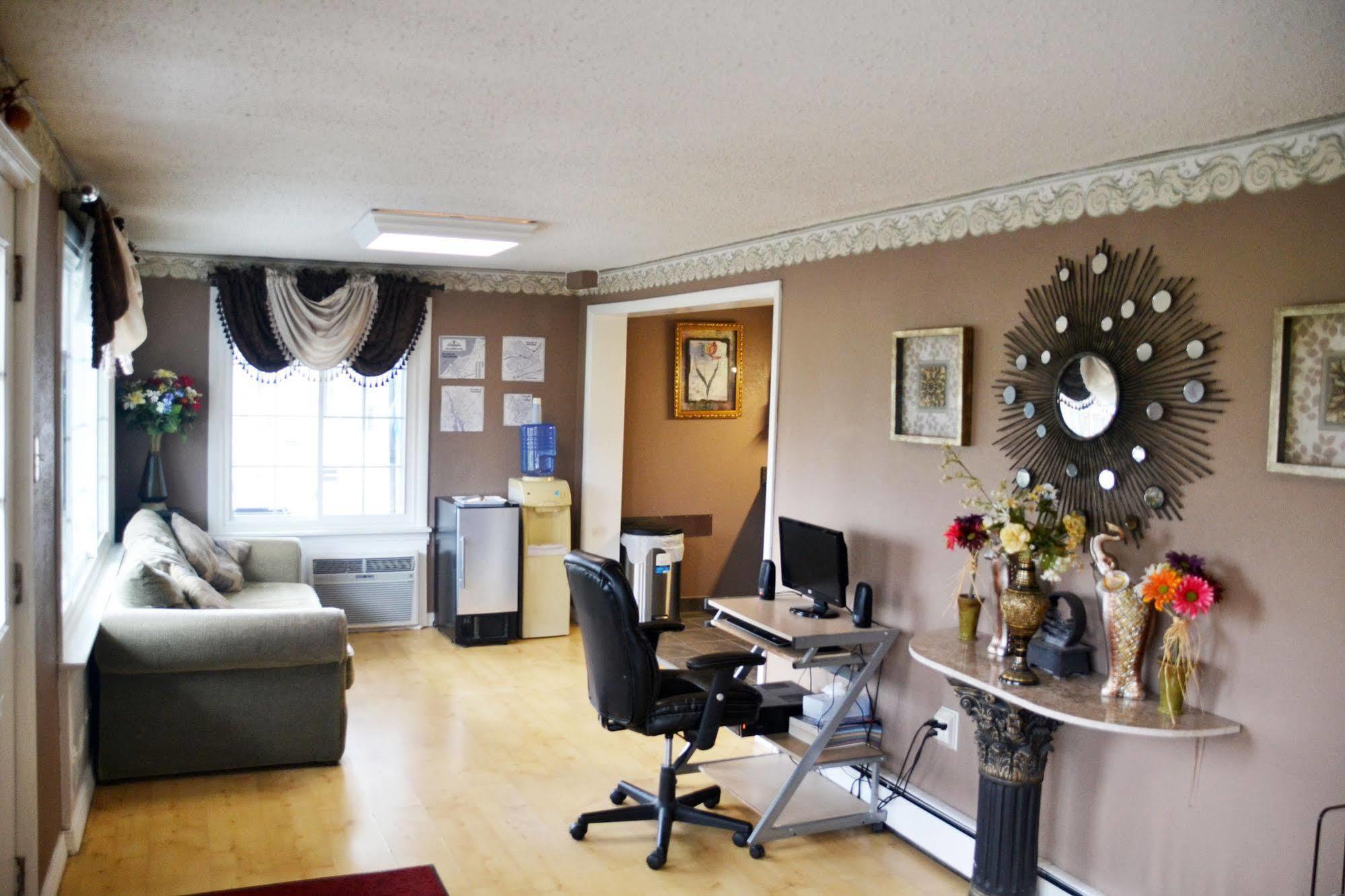 Scottish Inns Potsdam Ngoại thất bức ảnh